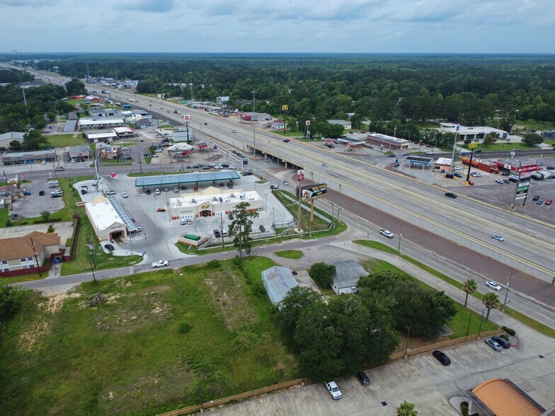 More Photos Of 590 Wilson St, Vidor Light Manufacturing For Sale