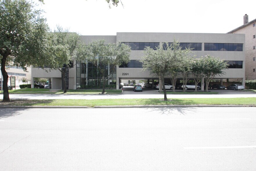 More Photos Of 2201 W Holcombe Blvd, Houston Medical For Lease