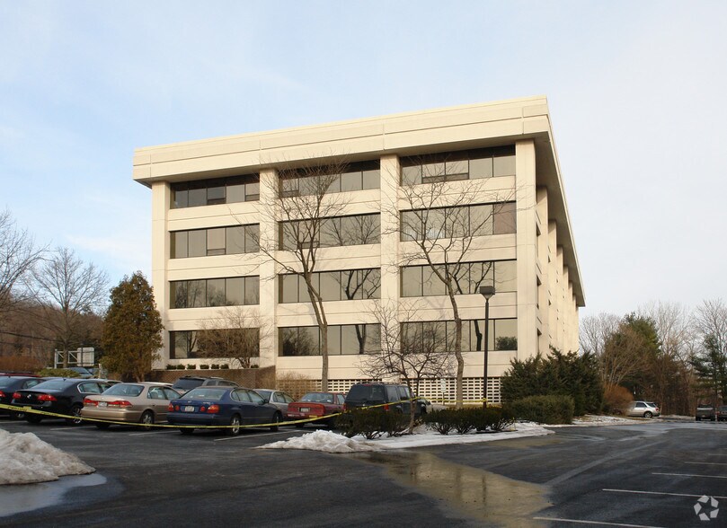 More Photos Of 150 White Plains Rd, Tarrytown Medical For Lease