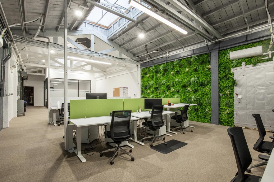 More Photos Of 1345 Howard St, San Francisco Light Distribution For Lease