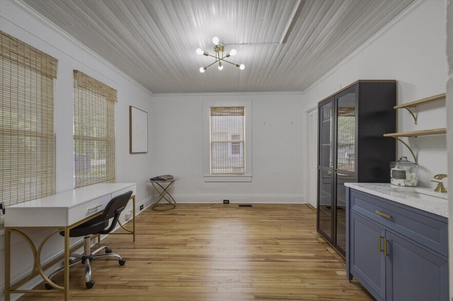 More Photos Of 408 S Green St, Morganton Specialty For Sale