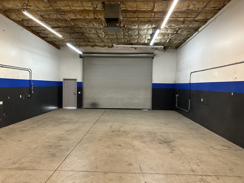 More Photos Of 3740 N Sillect Ave, Bakersfield Light Manufacturing For Lease