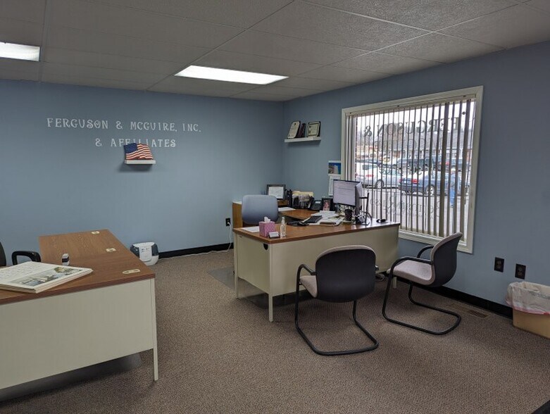More Photos Of 76 Palomba Dr, Enfield Unknown For Lease
