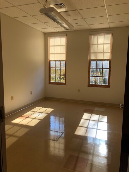 More Photos Of 3124 Wilmington Rd, New Castle Medical For Lease