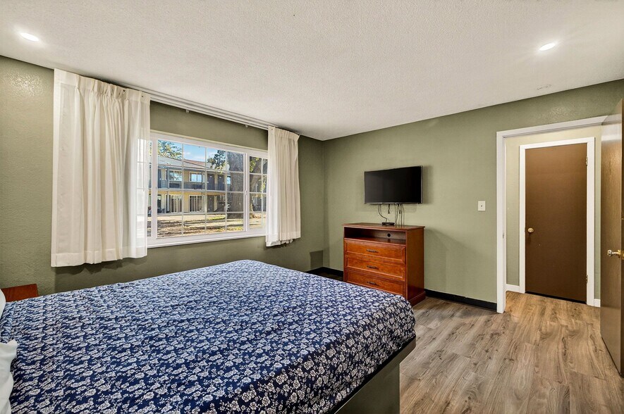 More Photos Of 2352 Esplanade Rd, Chico Hotel For Sale