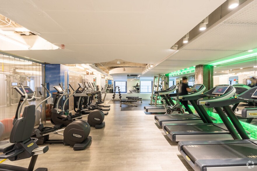 More Photos Of 35 E Wacker Dr, Chicago Office For Sale