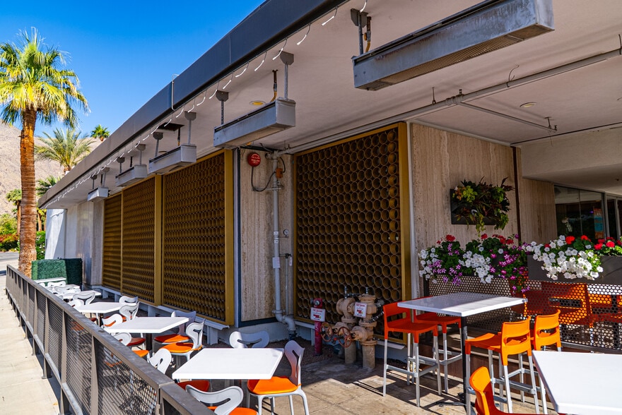 More Photos Of 707-745 N Palm Canyon Dr, Palm Springs Restaurant For Sale