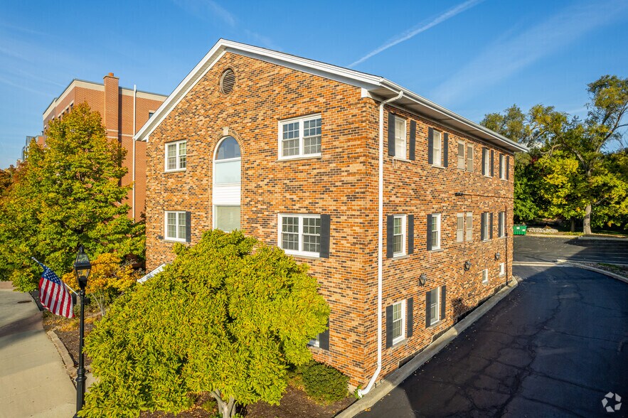 Primary Photo Of 478 Pennsylvania Ave, Glen Ellyn Office For Sale