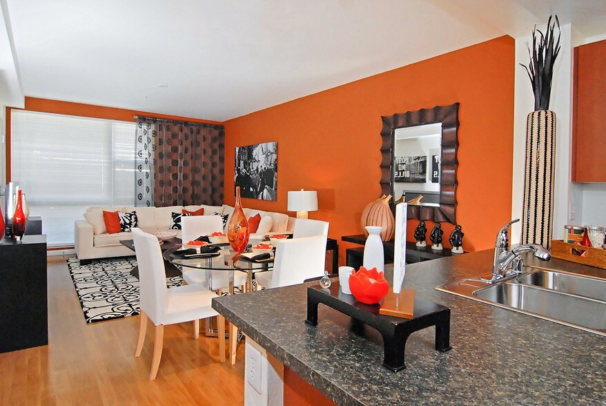 More Photos Of 6399 Christie Ave, Emeryville Apartments For Lease