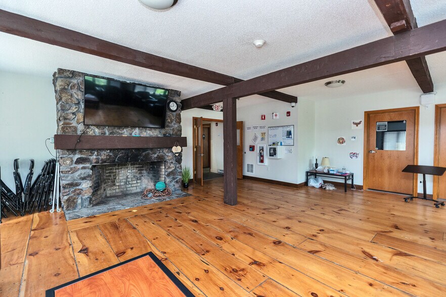 More Photos Of 608 Francestown Rd, Bennington Apartments For Sale