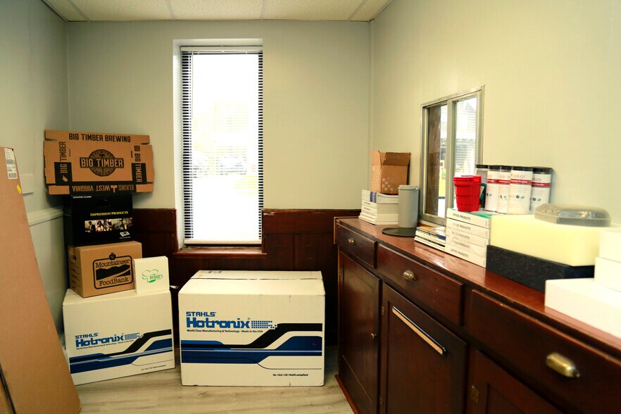 More Photos Of 1200 Morgantown Ave, Fairmont Warehouse For Sale