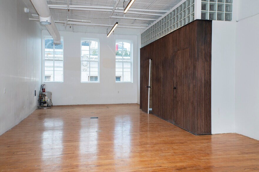 More Photos Of 447 Broadway, New York Loft Creative Space For Lease