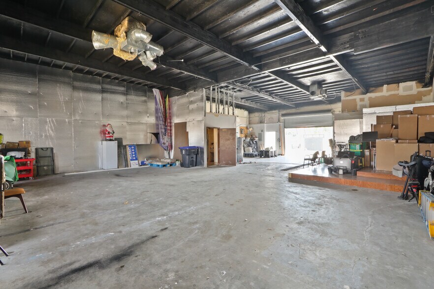 More Photos Of 13902 Harbor Blvd, Garden Grove Warehouse For Sale