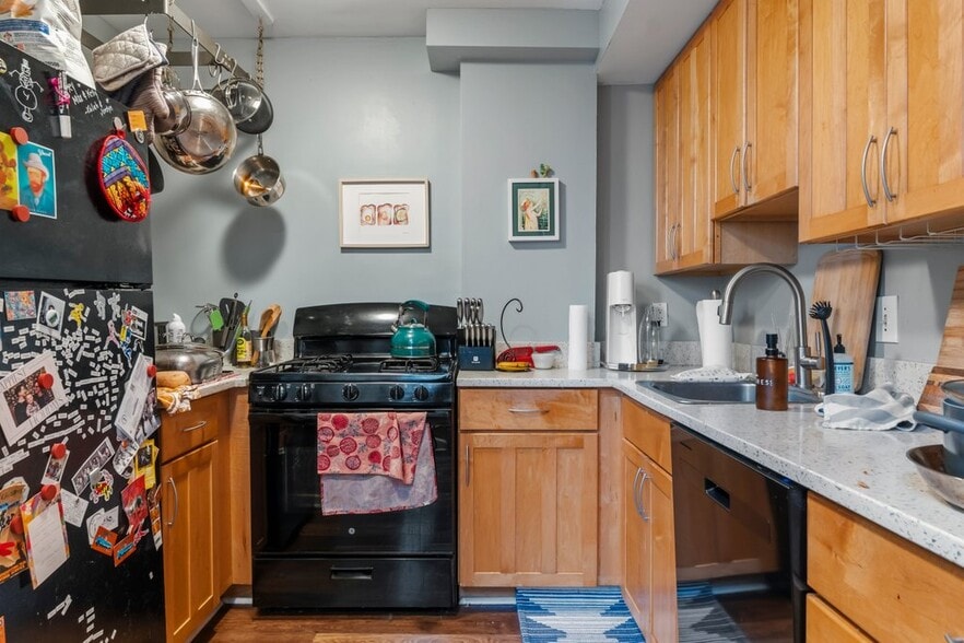 More Photos Of 1215 John St, Baltimore Multifamily For Sale