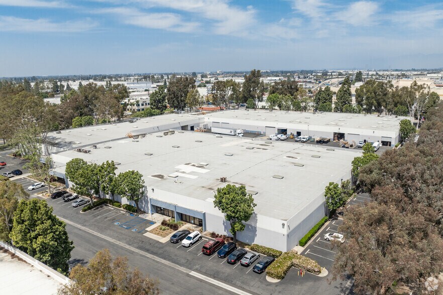 More Photos Of 13422-13452 Alondra Blvd, Cerritos Warehouse For Lease