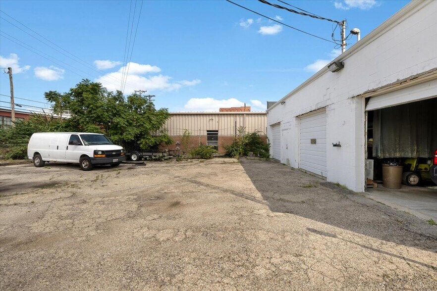More Photos Of 115 Commercial St, Dayton Warehouse For Sale