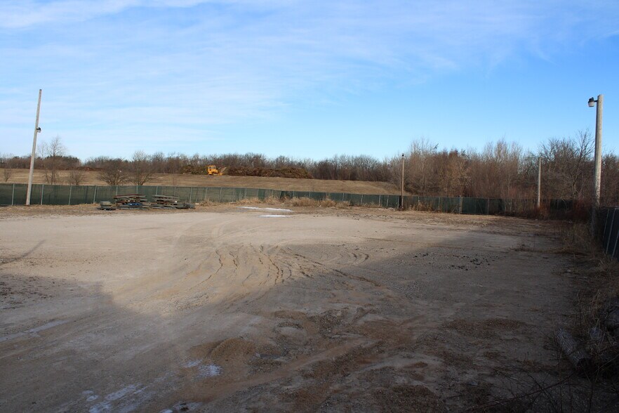 More Photos Of 683 Sullivan Dr, Fond Du Lac Warehouse For Sale