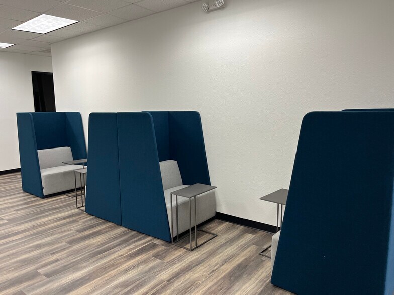 More Photos Of 96 Beach Walk Blvd, Conroe Office For Lease