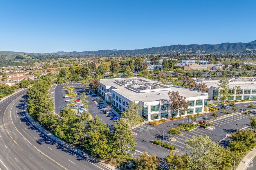 More Photos Of 2380 Conejo Spectrum St, Thousand Oaks Office For Sale