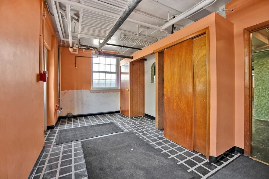 More Photos Of 2 Waln St, Wellsboro Office For Sale