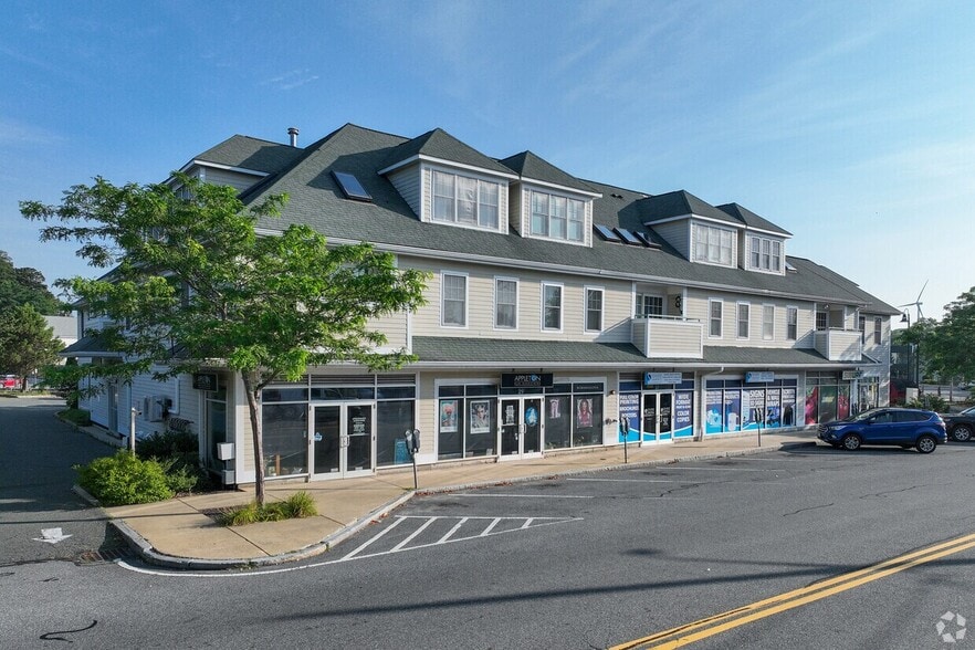 More Photos Of 25-31 Railroad Ave, Gloucester Storefront For Sale