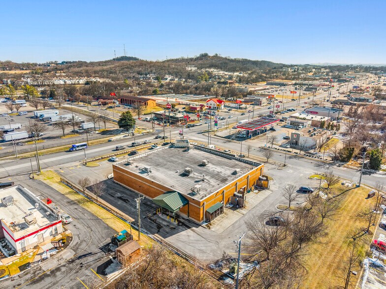 More Photos Of 200 W Maplewood Ln, Nashville Drugstore For Sale