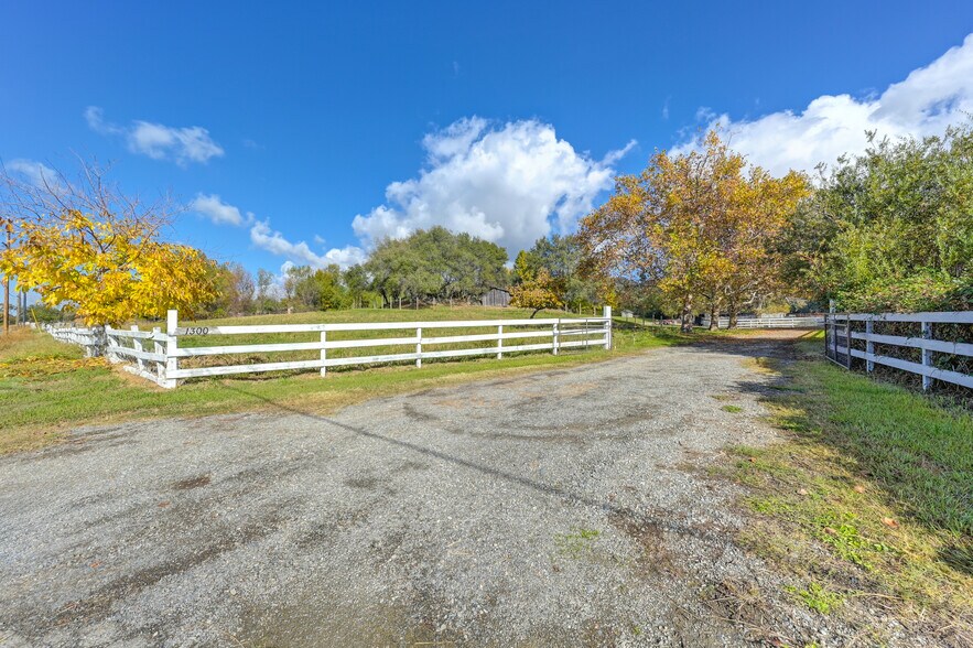 More Photos Of 1200 Gold Hill Rd, Newcastle Land For Sale