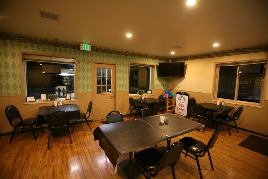 More Photos Of 31815 E Historic Columbia RI Hwy, Troutdale Convenience Store For Sale