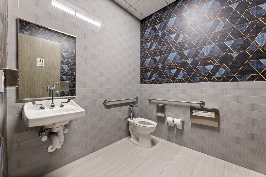 More Photos Of 24200 Via Mazzini Way, Richmond Office For Lease