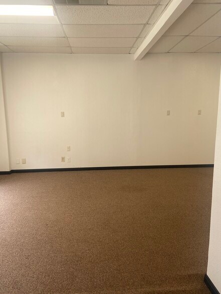 More Photos Of 1047 E Highway 121, Lewisville Self Storage For Lease