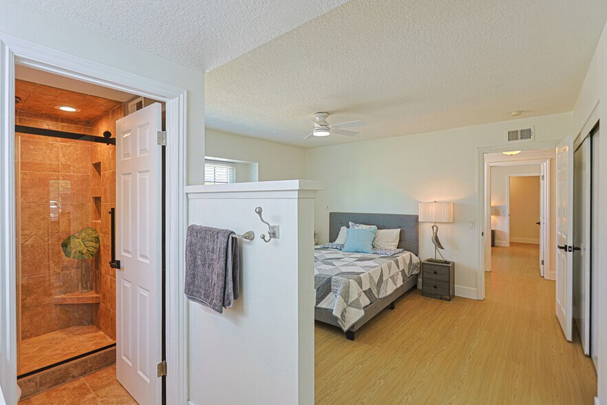 More Photos Of 17819 Bay St, Fountain Valley Specialty For Sale