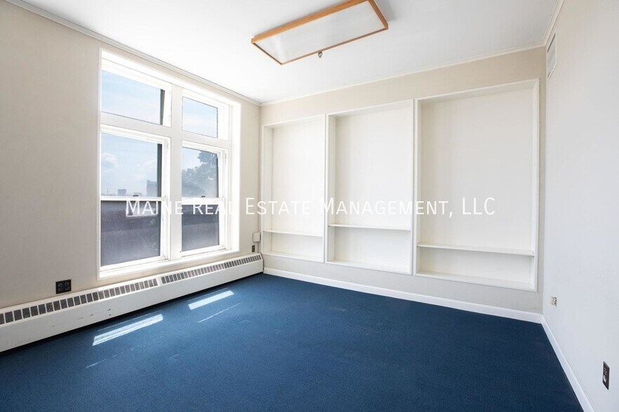 More Photos Of 15 Columbia St, Bangor Office Residential For Lease