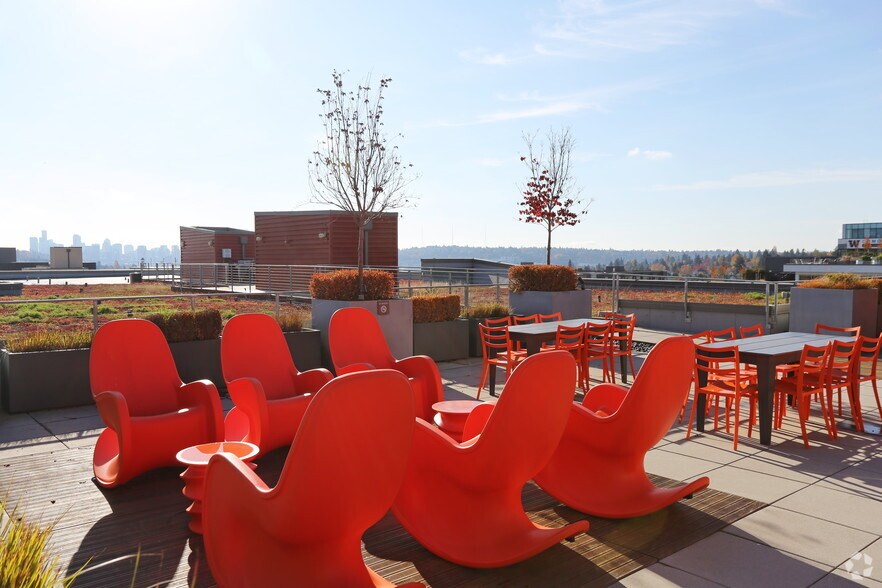 More Photos Of 4535 12th Ave NE, Seattle Apartments For Lease