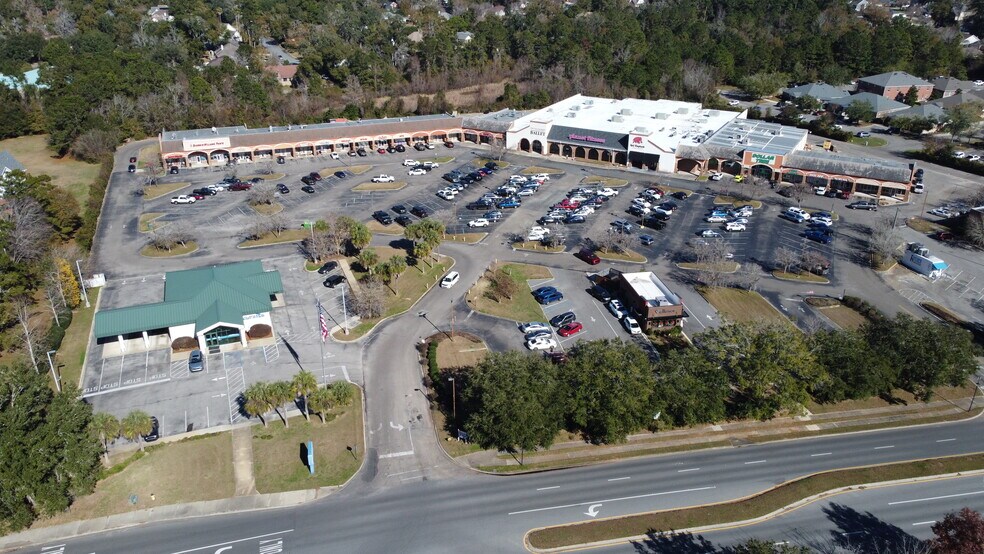 More Photos Of 2906 Kerry Forest Pky, Tallahassee Bank For Sale