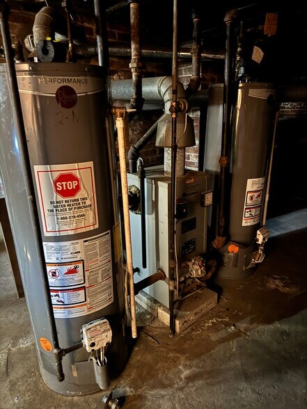 More Photos Of 102 Rowe Ave, Hartford Apartments For Sale