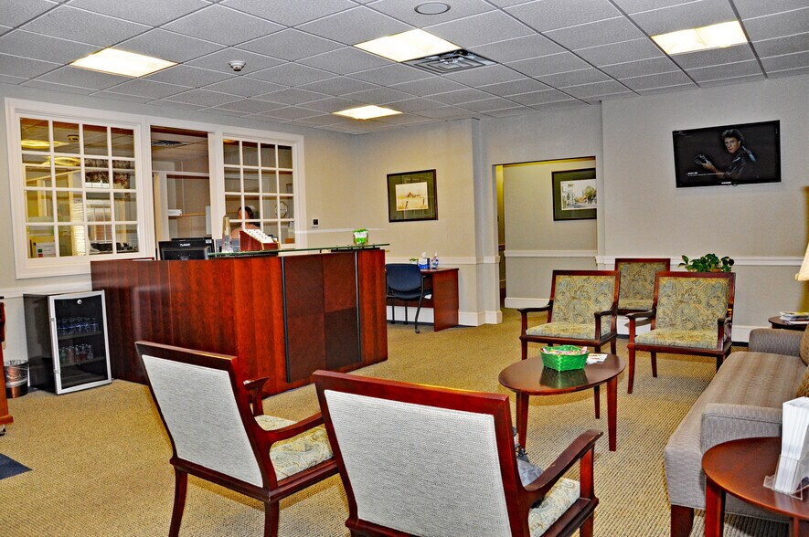 More Photos Of 50 S Cameron St, Winchester Office For Lease