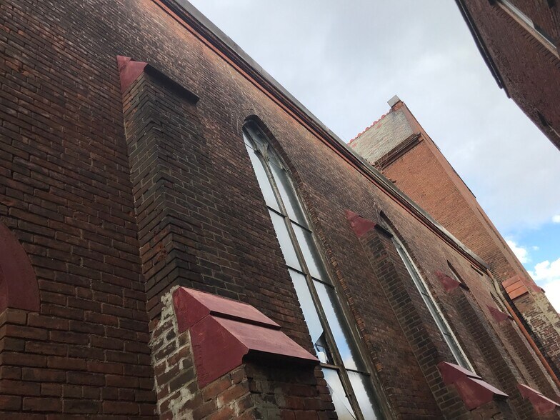 More Photos Of 292 3rd Ave, Troy Specialty For Sale