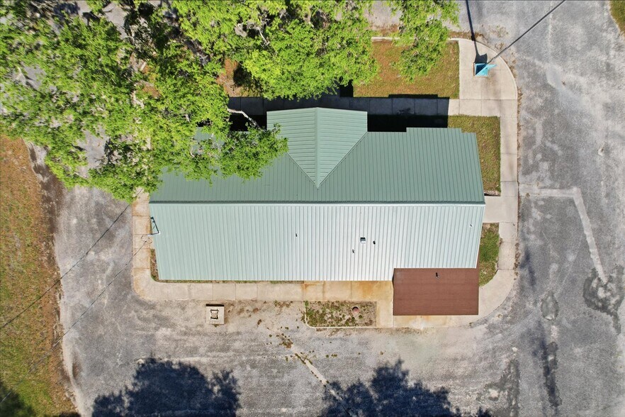 More Photos Of 18150 SE 72 Ave, Inglis Office For Sale