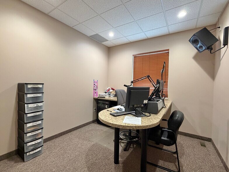 More Photos Of 26 E 3 Mile Rd, Sault Sainte Marie Office For Sale
