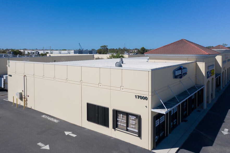 More Photos Of 17000 Alico Commerce Ct, Fort Myers Flex For Sale