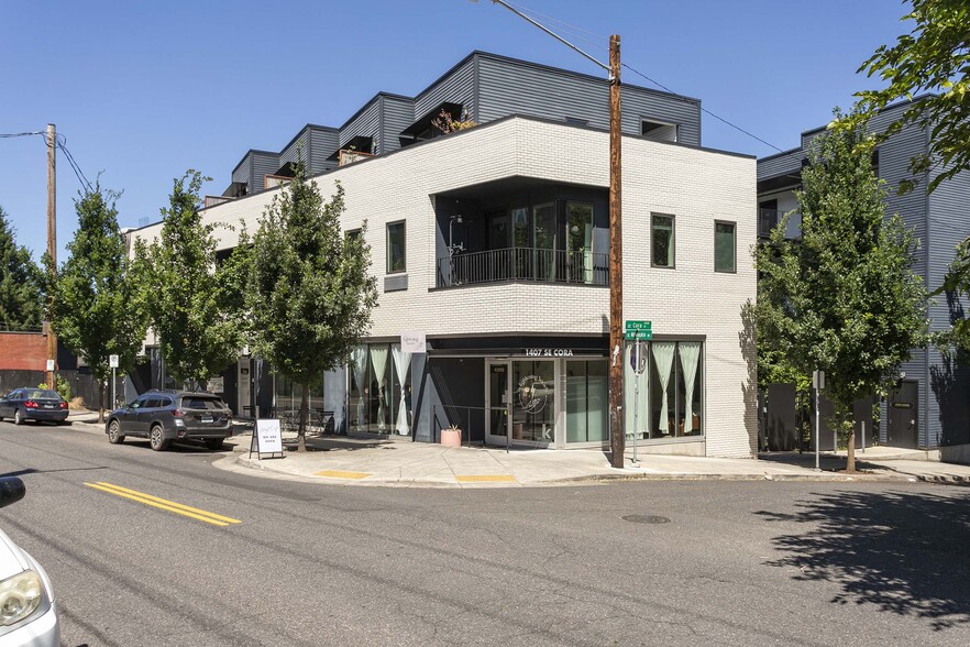 More Photos Of 1407 SE Cora St, Portland Restaurant For Sale