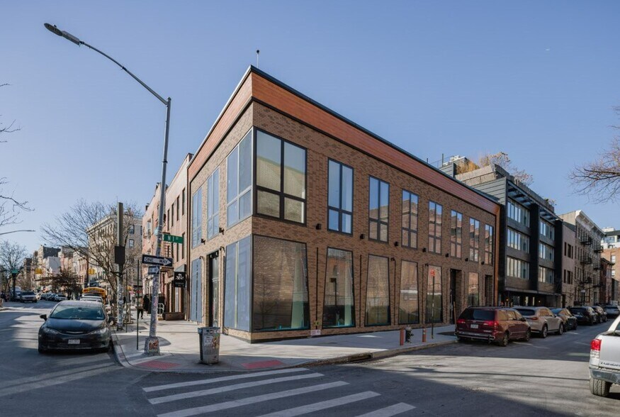 Primary Photo Of 276 Bedford Ave, Brooklyn Storefront For Lease