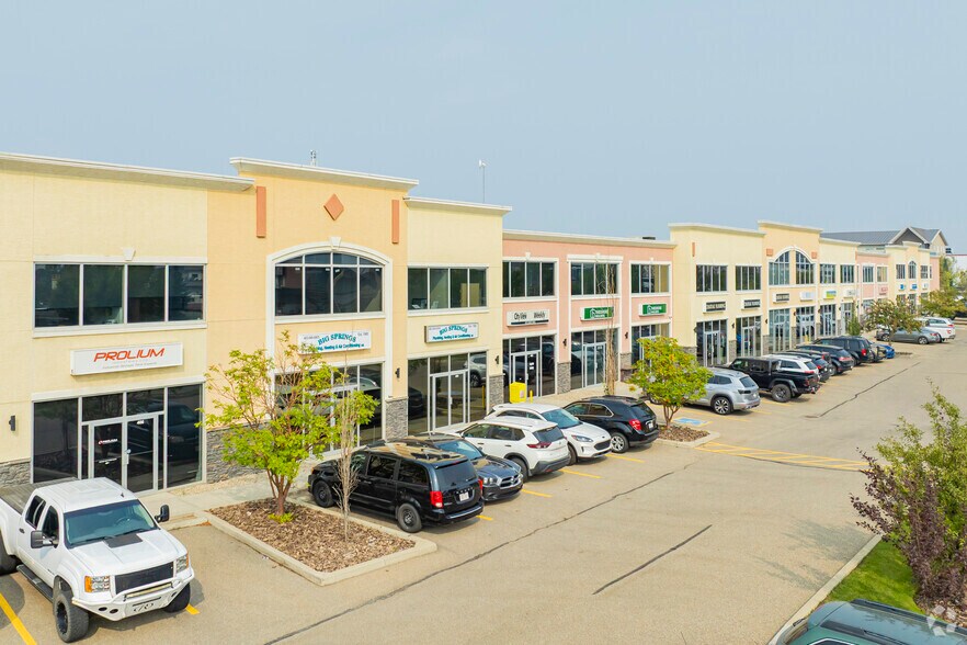 More Photos Of 2903 Kingsview Blvd SE, Airdrie Showroom For Sale