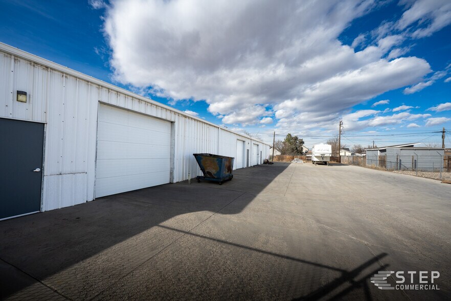 More Photos Of 425 15th St, Greeley Showroom For Sale