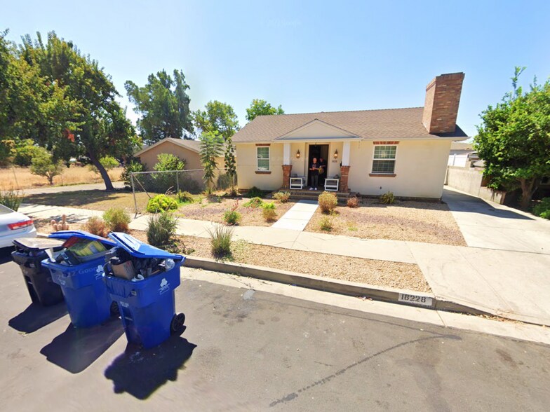 More Photos Of 18227 Parthenia St, Northridge Storefront For Sale