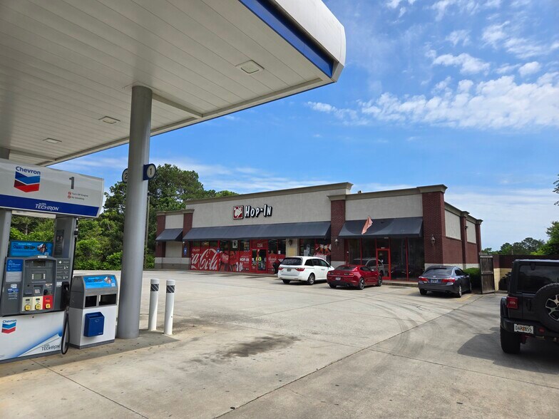 Primary Photo Of 725 Alabama St, Carrollton Service Station For Lease