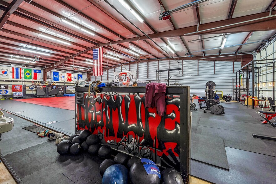 More Photos Of 11721 Spring Cypress Rd, Tomball Flex For Lease