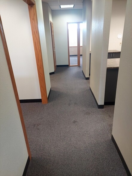 More Photos Of 435 Village Walk Ln, Johnson Creek Office For Lease
