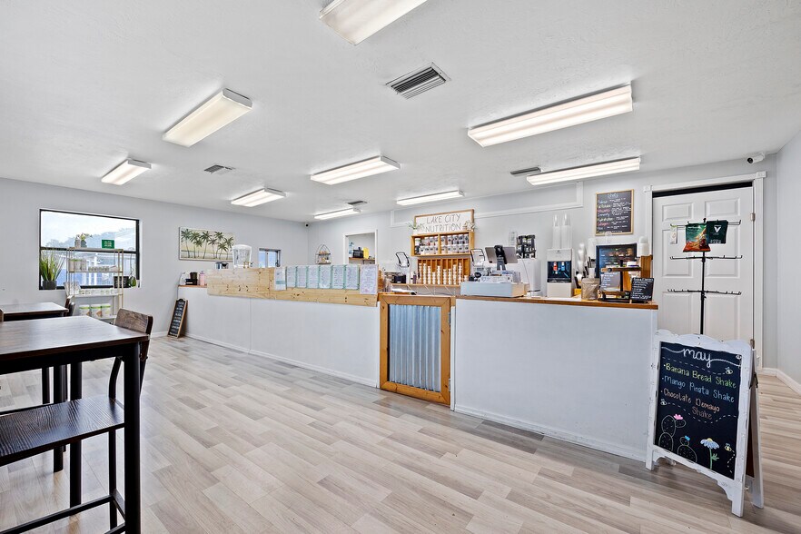 More Photos Of 4134-4136 W US Highway 90, Lake City Freestanding For Sale