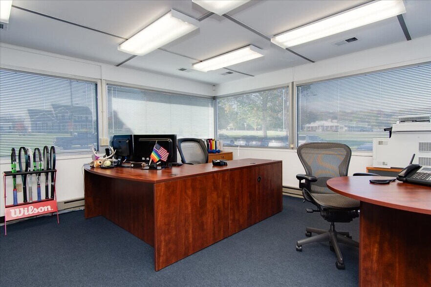 More Photos Of 5216 Renn Rd, Frederick Flex For Sale